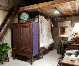 Gu Yi art studio