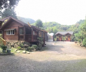 Jin Zu Cottage