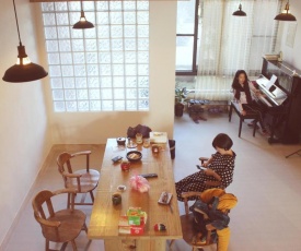 Lin's Inn
