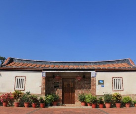 Longmen Inn Bed and Breakfast