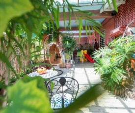 Love in Pearl B&B