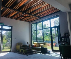 Miss Chang's B&B