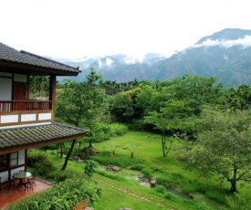 Old Five Guesthouse