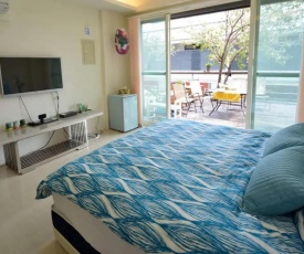 Sanyi Wei Wei Feng B&B